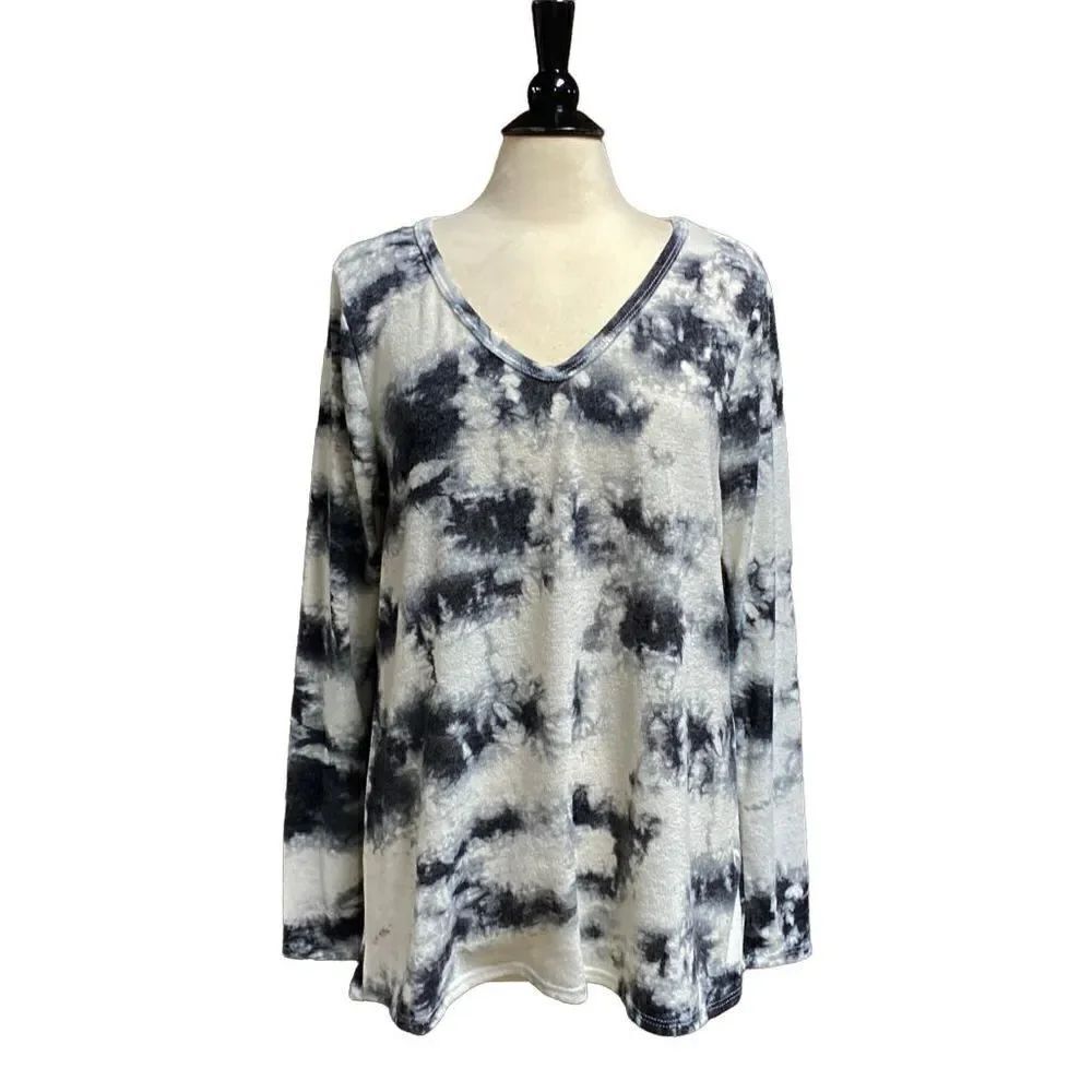 BiBi Grey & Black V-Neck Long Sleeve Tunic Size Large NWOT